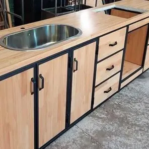 Рабочая поверхность. 2м