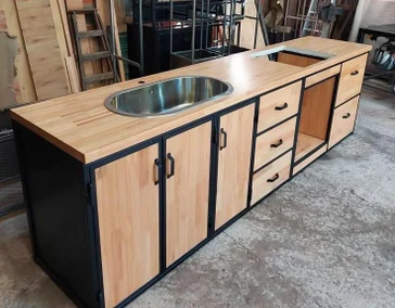 Уличные рабочие поверхности